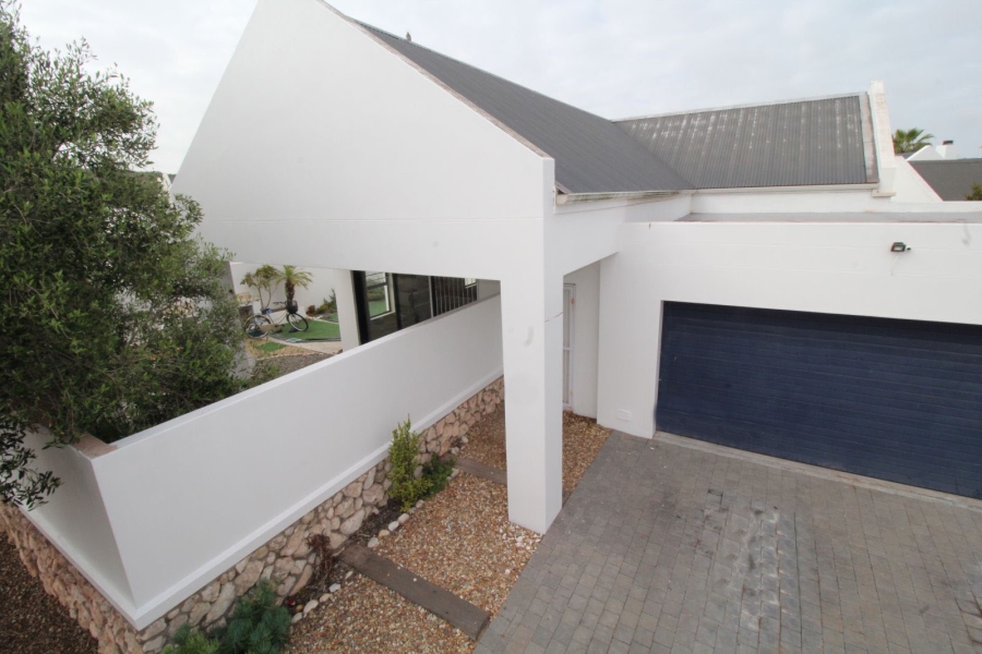 3 Bedroom Property for Sale in Blue Lagoon Western Cape